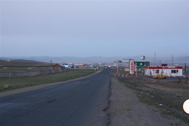 Mongolsko prvý deň - v pozadí časť Ulaanbaataru