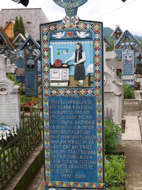 Veselý cintorín v Sapante