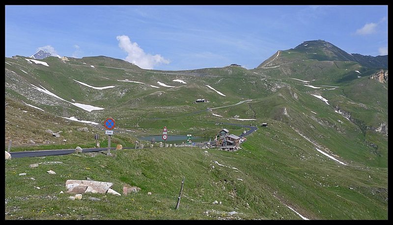 Najvyšší bod vpravo hore je Edelweiß-Spitze 