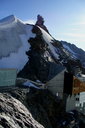 08 Jungfraujoch, stanica a rozhľadňa Sphinx, všetko je v skale poprepájané