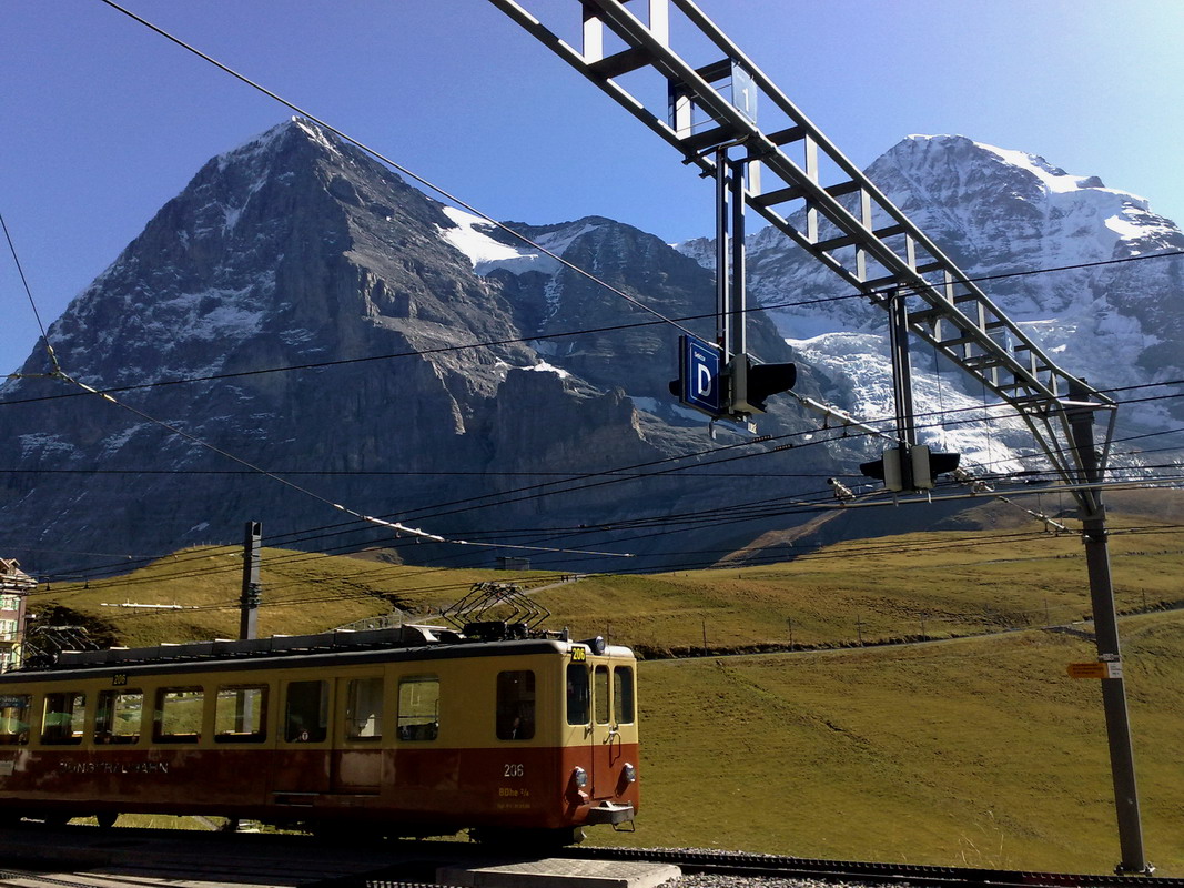 12 Eiger, Monch a historický vozeň zubačky na Jungfraujoch