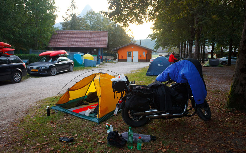 Ráno v kempe Polovnik v Bovci - Slovinsko