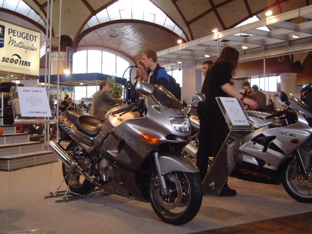 <b>Kawasaki ZZR600</b> na výstave Motocykl 2002 v Prahe