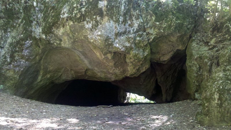 Jaskyňa Čertova Pec, Slovensko - Bod záujmu