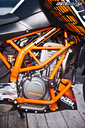 KTM Duke 390 s doplnkami KTM Powerparts 2013