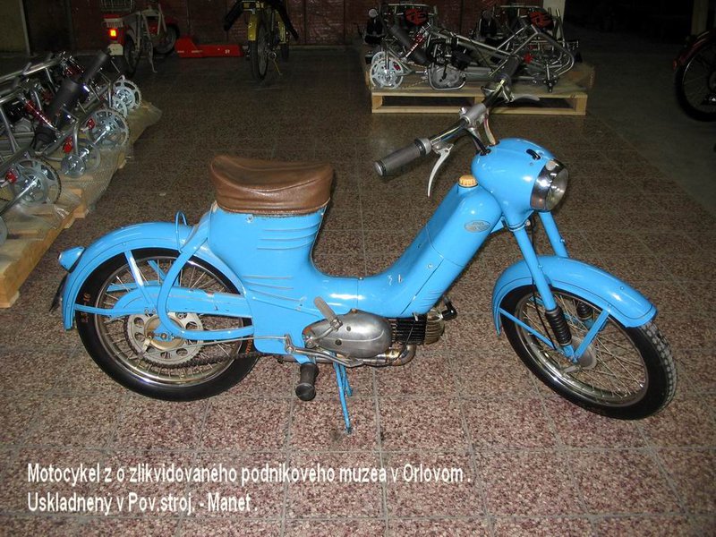 Foto po zlikvidovaní múzea-pravá strana motocykla