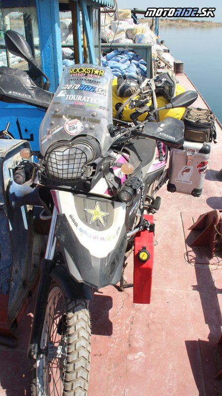 Moto Girl Trip - Egypt a trajekt do Sudánu - Wadi Halfa 