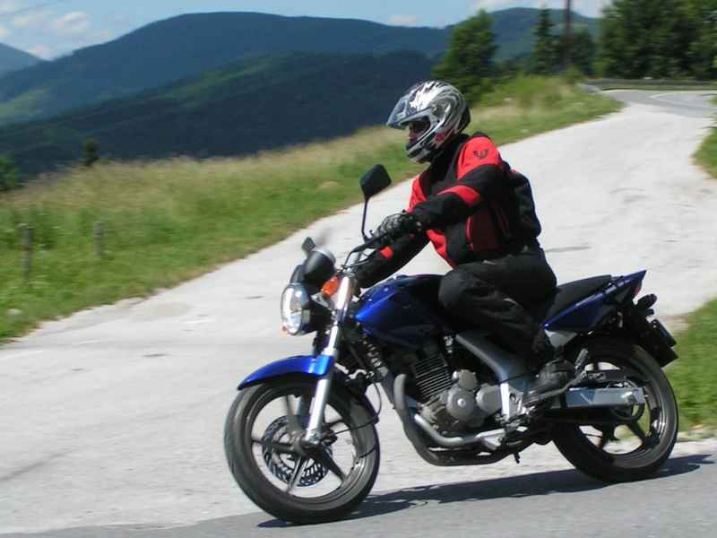 9 Honda CBF 250