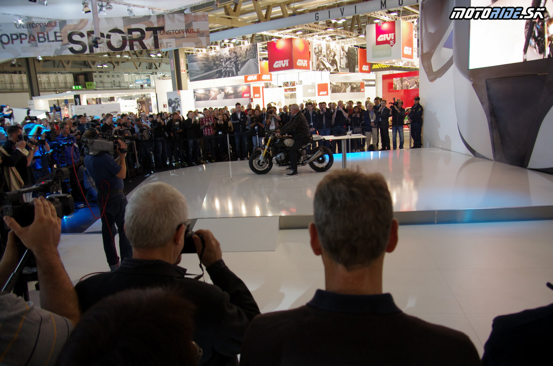 EICMA 2013 Miláno - BMW