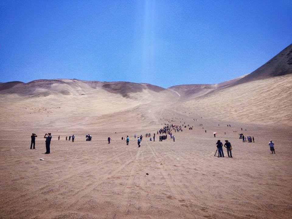 Legendárny 3. kilometrový zjazd piesočnej duny do cieľa 9. etapy. Je tu kopa faúšikov!