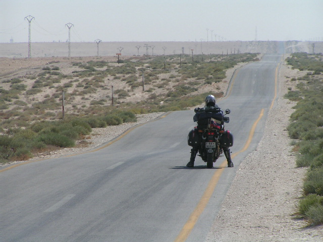 Cesta púšťou na Palmyru.