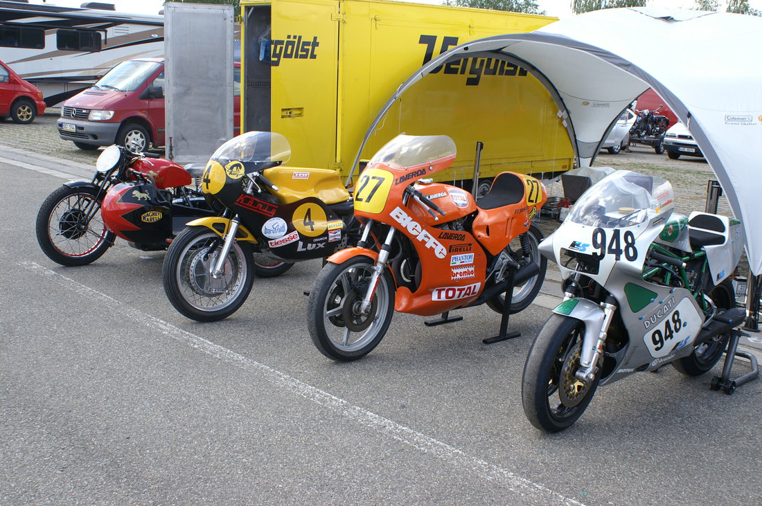 Zľava - Benelli 500OHC, Konig 500, Laverda 500, Ducati TTF1