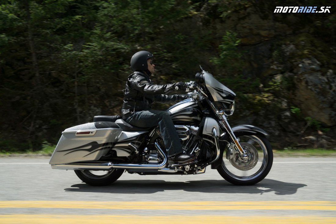 Harley-Davidson CVO™ Street Glide® 2015
