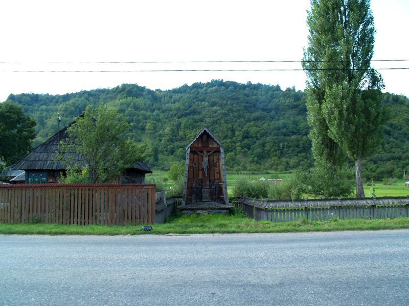 Drevený krucifix v Berbesti, Rumunsko - Bod záujmu