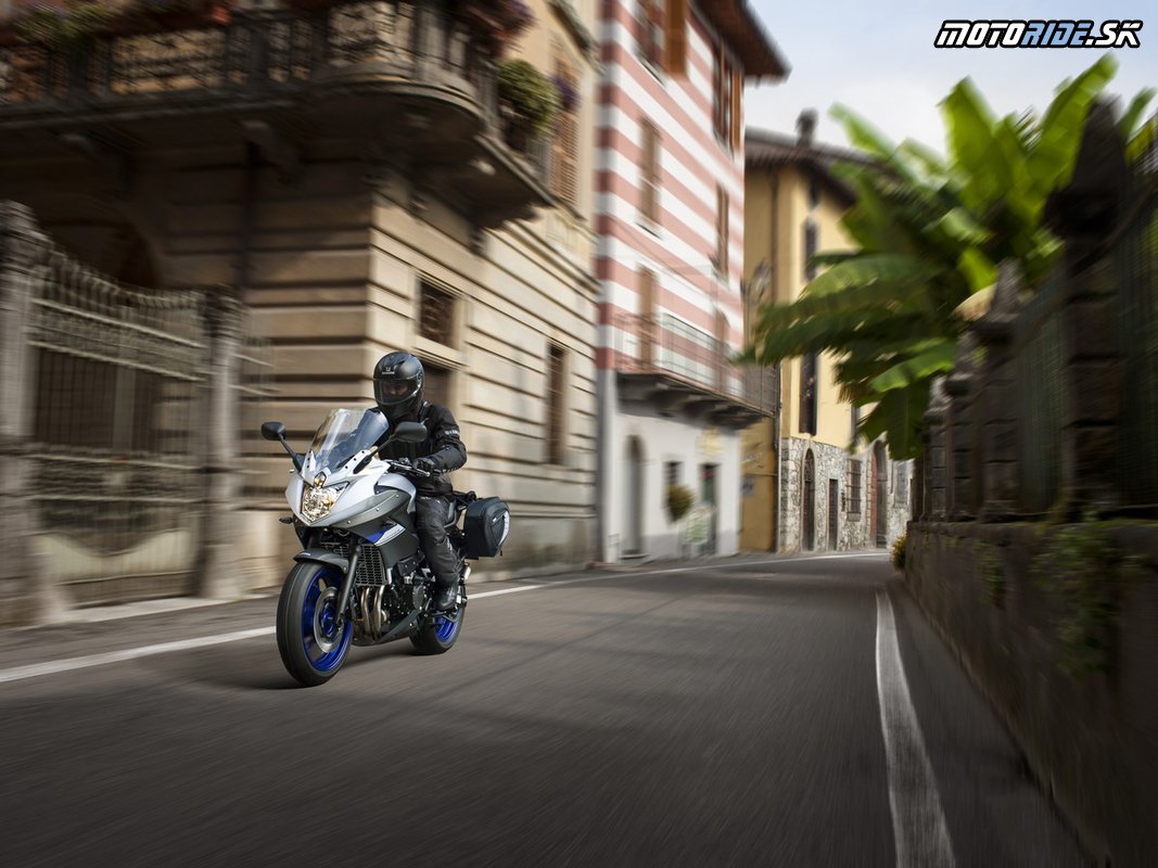 Yamaha XJ6-S Diversion Race Blu 2015