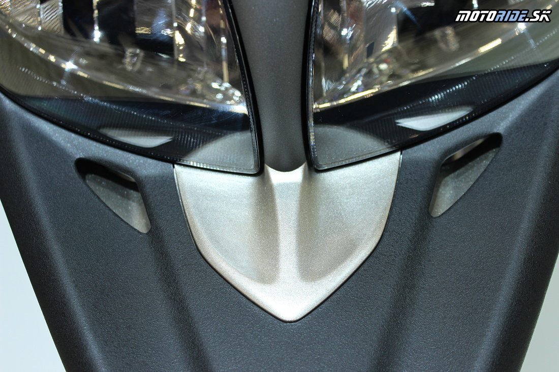Suzuki V-strom  650 XT 2015 - detail