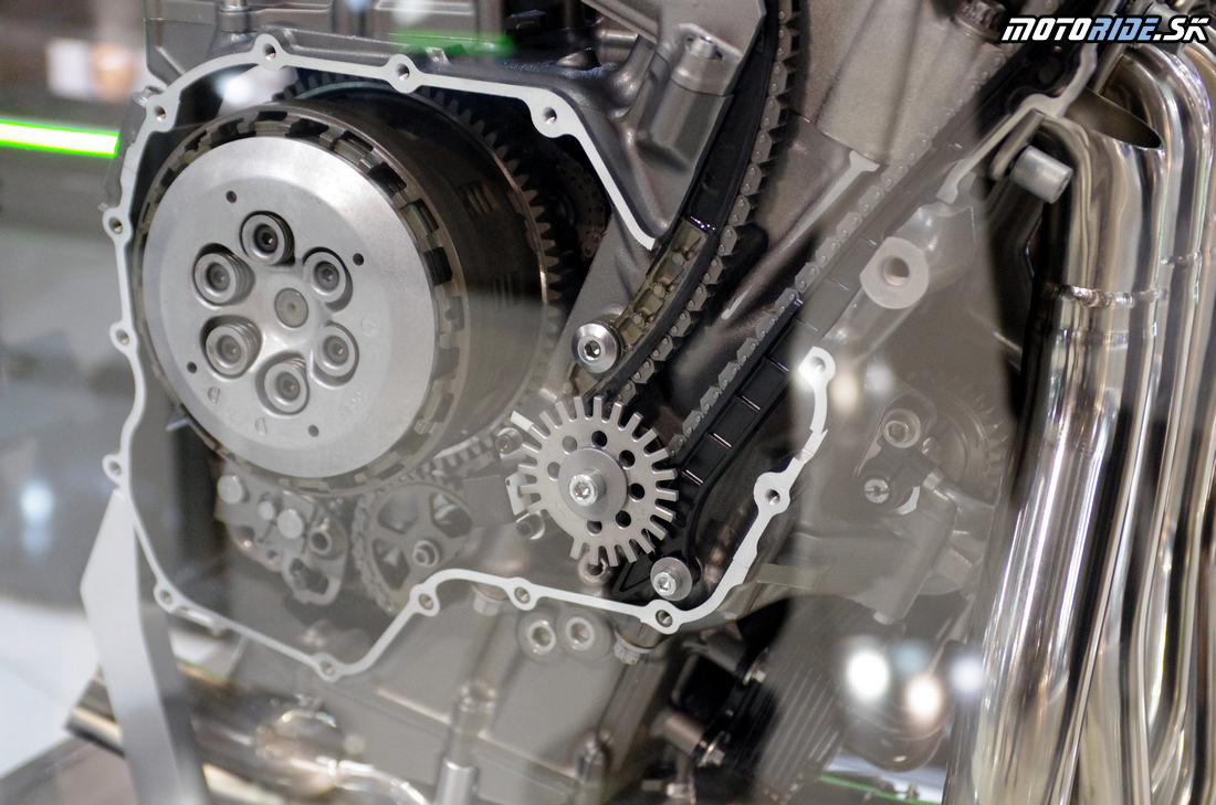 Kawasaki Ninja H2R 2015 - rez motora - Výstava EICA Miláno 4.11.2014