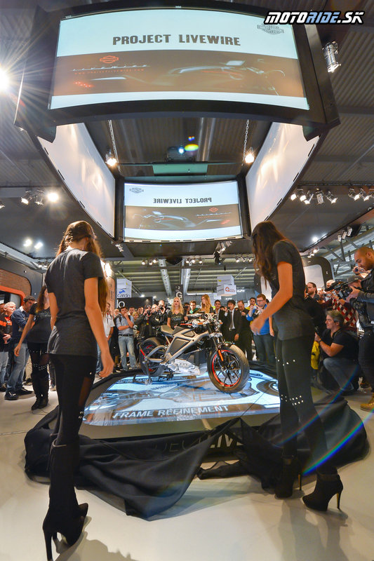 EICMA Miláno 2014 - Harley-Davidson a jeho elektro koncept Livewire