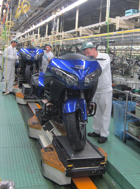 300-miliónty motocykel Honda - Goldwing v továrni Kumamoto