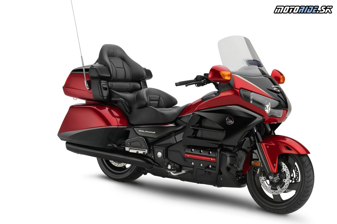 Honda GL1800 Gold Wing 2015 Candy Prominence Red