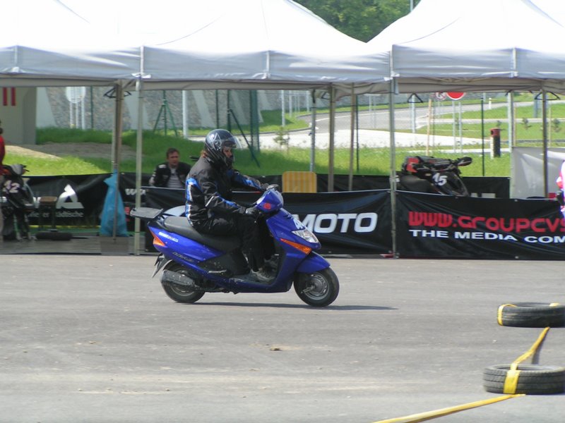 Test Honda SCV 100 Lead po 10 000 km<br />
Dadi pri tréningovom kole