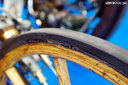 Vzduchové pneumatiky ešte neboli dostupné - Prvý parný motocykel na svete, Sylvester Howard Roper, 1867-1869 - replika originálu