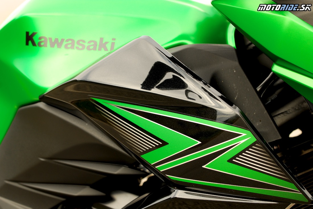 Kawasaki Z300 2015