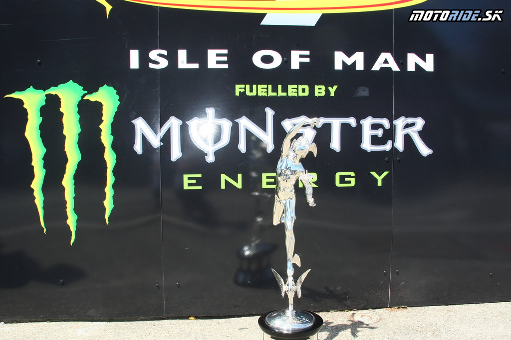 Trofej Isle of Man Tourist Trophy 2015
