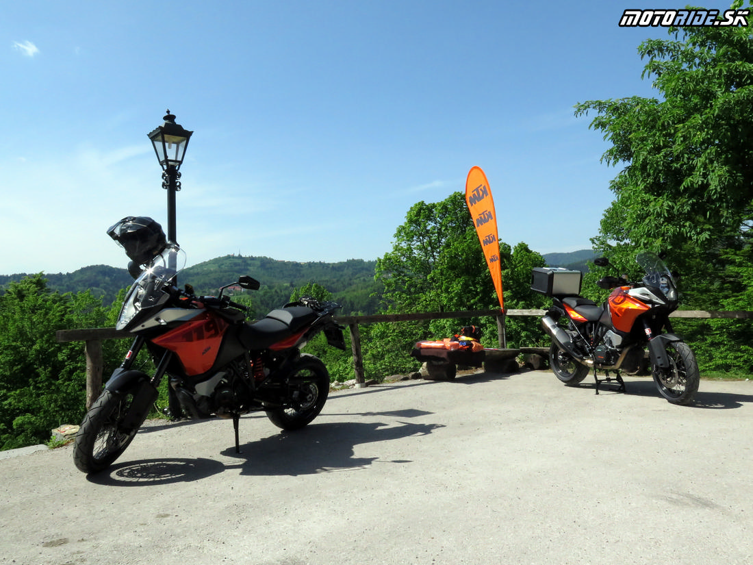 KTM Adventure 2015 - hrad Turjak a balenie batožiny
