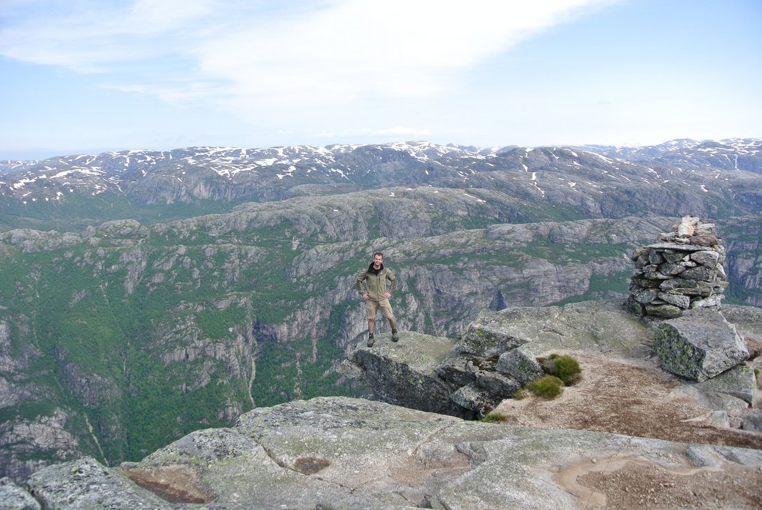 Nórsko 2015 - No nespostav sa na skalku trčiacu do vzduchu