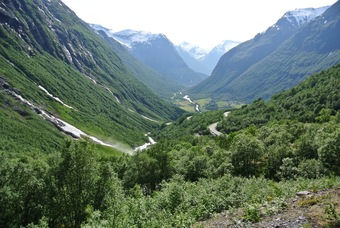 Nórsko 2015 - Radosť voziť sa takýmito údoliami