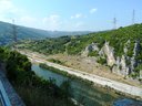 Bosna a Herzegovina- údolie za elektrárňou na rieke Vrbas