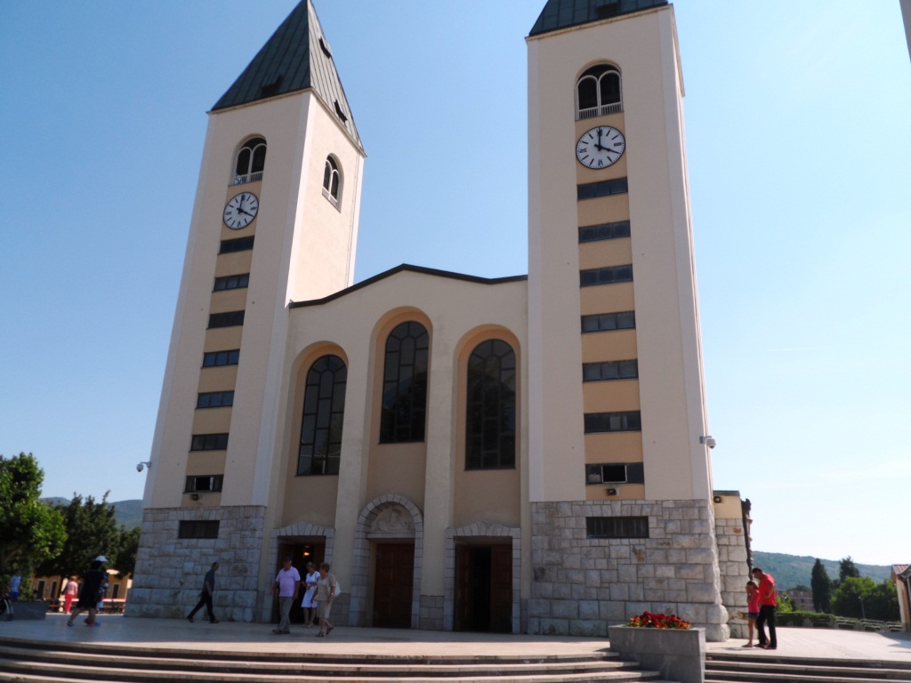 Bosna a Herzegovina - Medzugorie: kostol sv. apoštola Jakuba