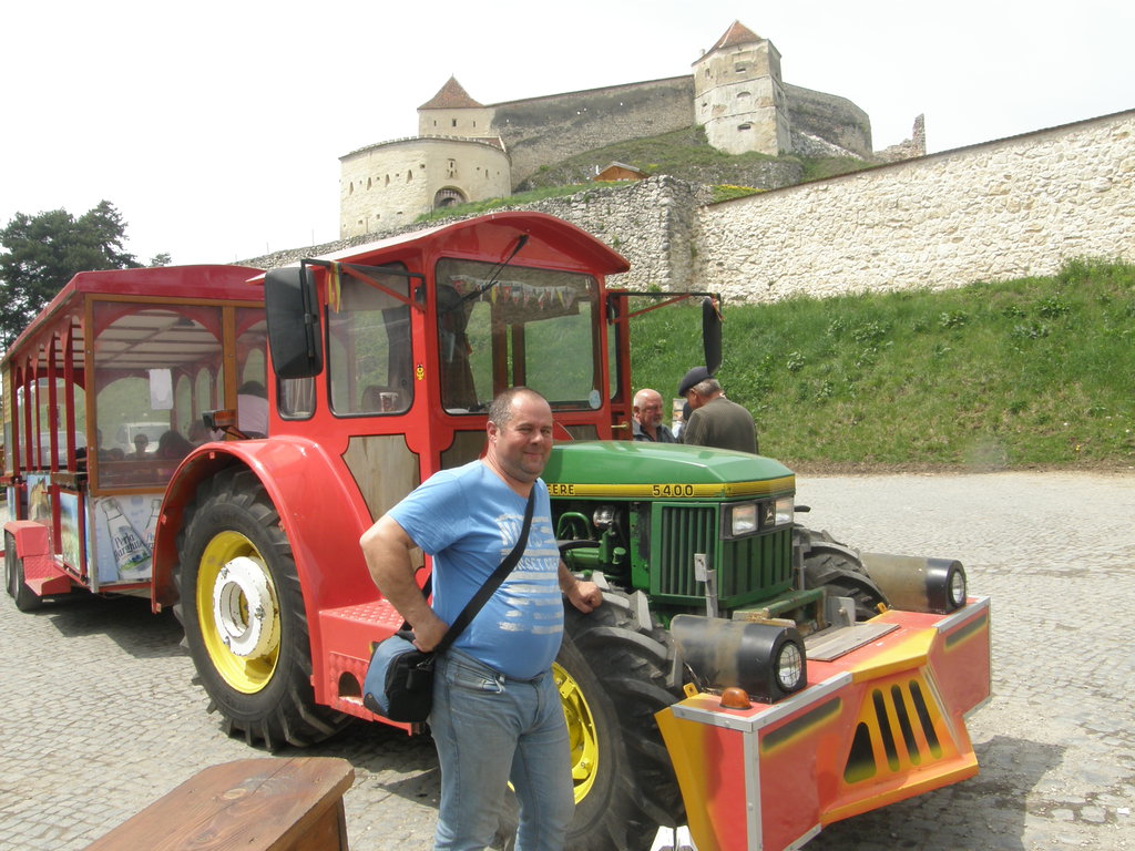 Traktorovláčik k Rašnovu