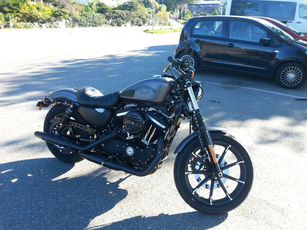 Harley-Davidson Iron 883, 2016