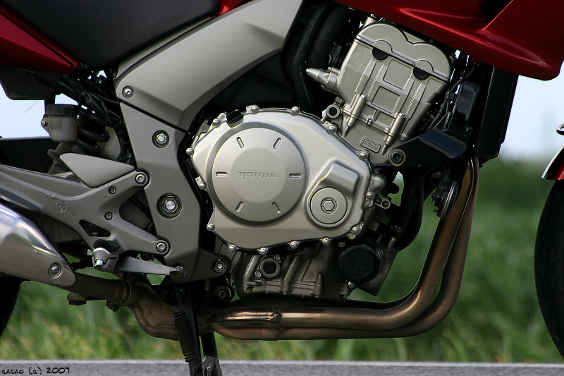 Honda CBF 1000 - motor