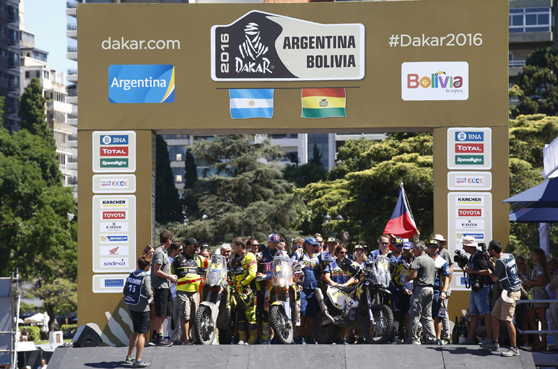 Dakar 2016 - 13. etapa - Prvý 03 Toby PRICE (aus) KTM, Druhý 05 Štefan SVITKO (svk) KTM, Tretí 04 Pablo QUINTANILLA