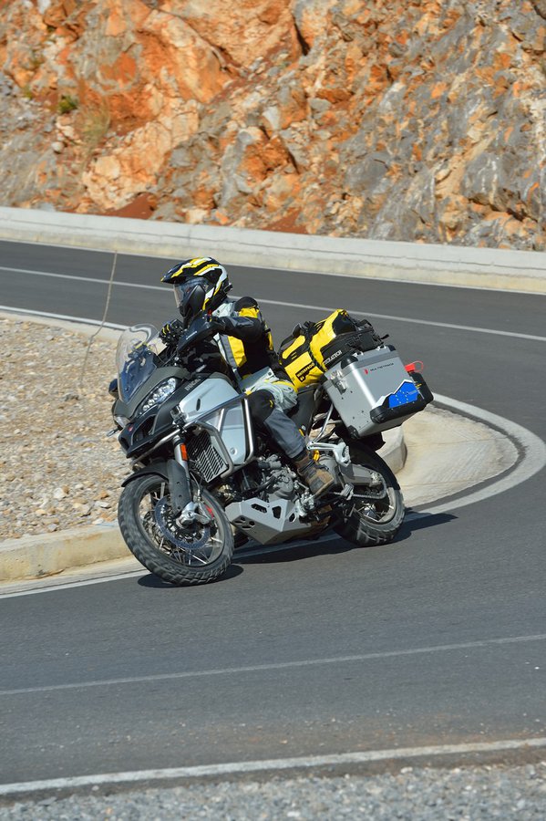 Ducati Multistrada 1200 Enduro Touratech Adventure hliníkové kufre zega pro 2