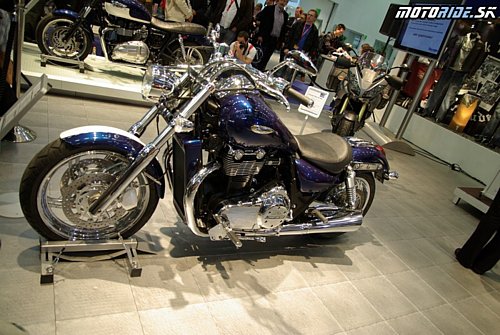  Triumph Thunderbird