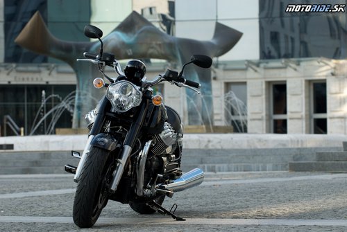  Moto Guzzi California 1400 Custom