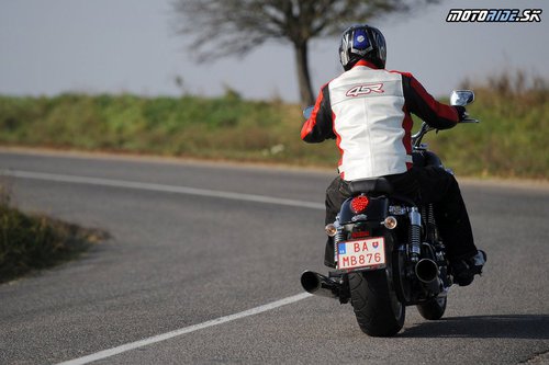  Triumph Thunderbird 1600