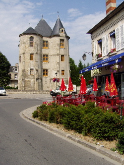  Ressong – mestečko na riečke Aisne