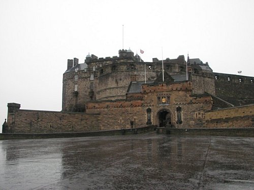  Edinburgh castle