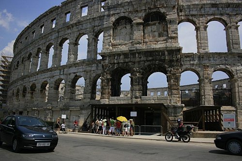  Koloseum v centre Puly