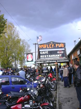  Pred Harley Pubom
