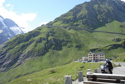  V pozadí výšina cisára Františka Josefa, z ktorej sme pozorovali Grossglockner