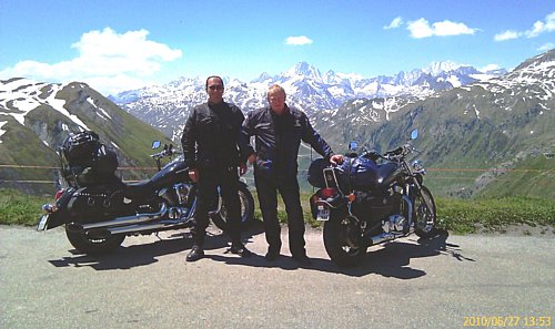 Peter vpravo, ja vľavo, Alpy všade