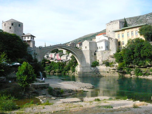  Bosna a Hercegovina – staronový most v Mostare