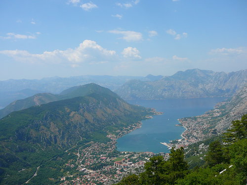  Čierna Hora – výhľad na Boku Kotorsku