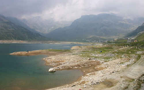  Lago di Monte Spluga, momentálne skoro prázdne